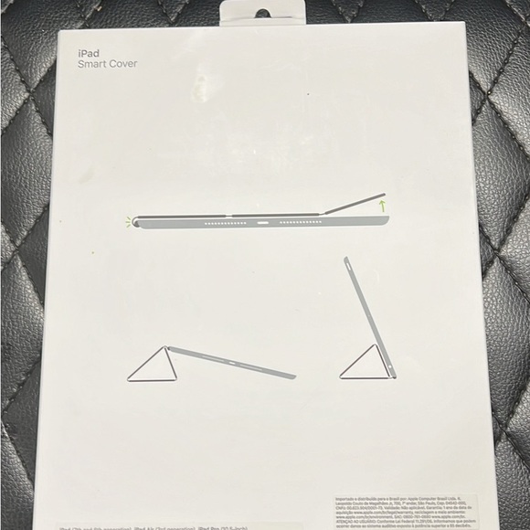 Brand New In Box Apple Smart Folio 10.5” - Picture 4 of 6